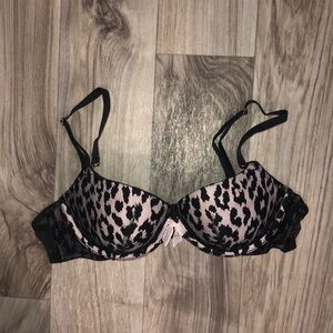 Victoria’s Secret super push up Demi bra